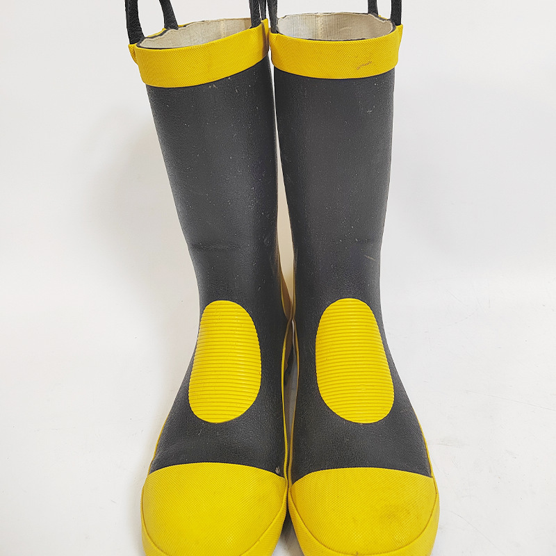 灭火消防靴 防砸防刺穿阻燃救援战斗靴 耐磨钢板底防护靴02消防靴