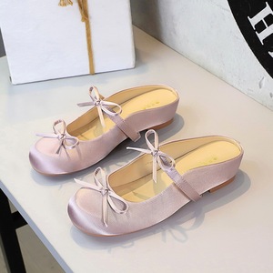 1633-1 French satin bow with a flat bow and shallow mouth, half trailer, female hollow out design, increased height, rou