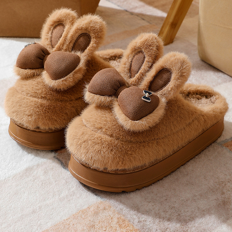 thumbnail image 1 of Zapatos de algodón para mujer, zapatillas peludas de nuevo estilo 2024, lindas zapatillas de invierno para mujer, además de terciopelo, versátiles y cálidas para parejas, 1 of 5