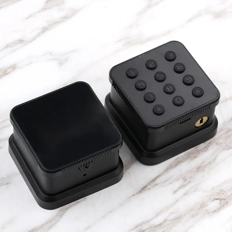 Cerradura de puerta inteligente de inducción electrónica cuadrada americana dedicada transfronteriza en lugar de cerradura esférica cerradura de tres barras cerradura de huella digital de la puerta interior