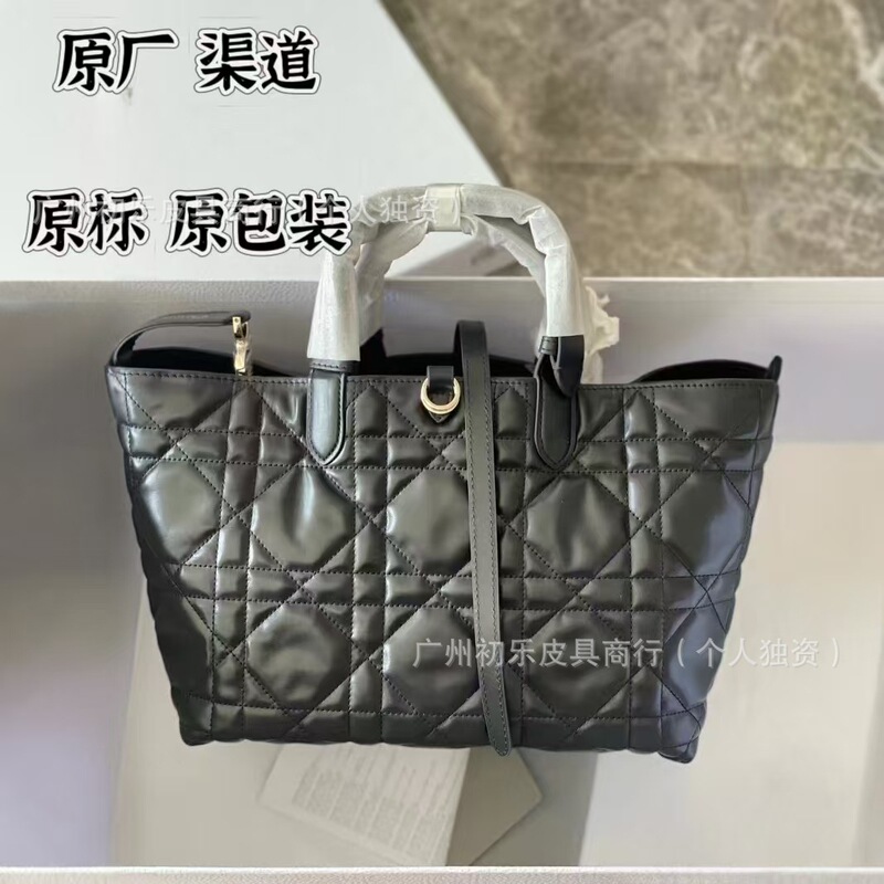 25 新しい高品質 D's Toujours インディジナスバッグ ハンドキャリートートバッグ カーフスキン Toujours 通勤バッグ|undefined