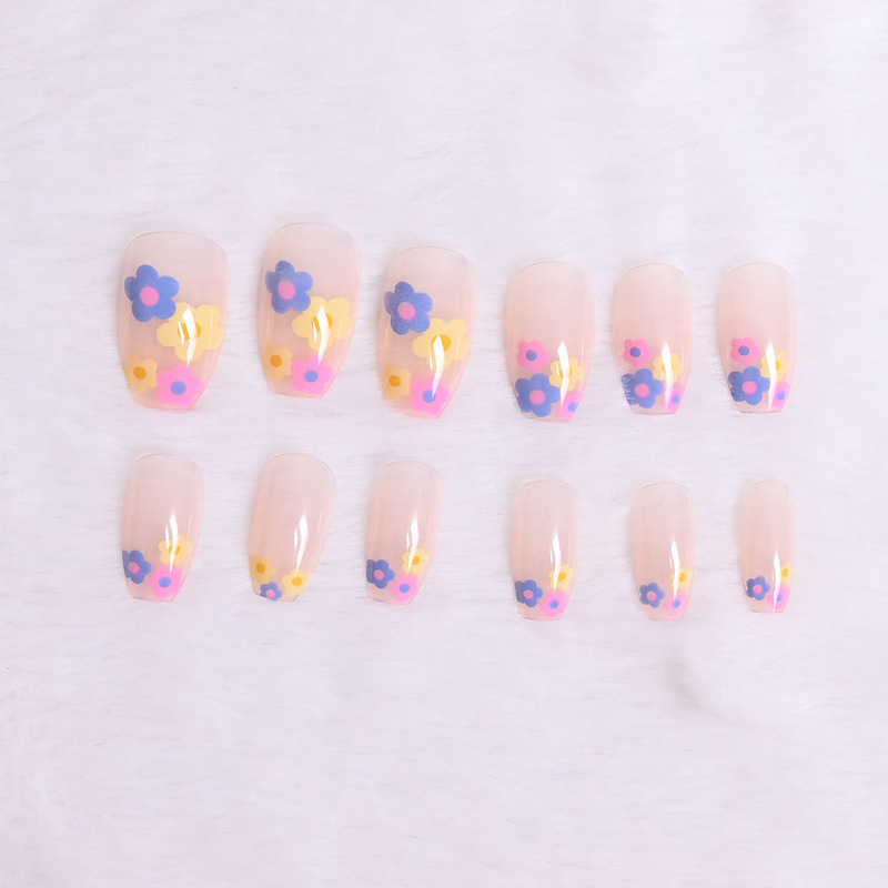 Dopamine Contrasting Color Flower Short Manicure Fresh and Sweet Removable Wearable Nails Korean Fashion Fake Nail Patches