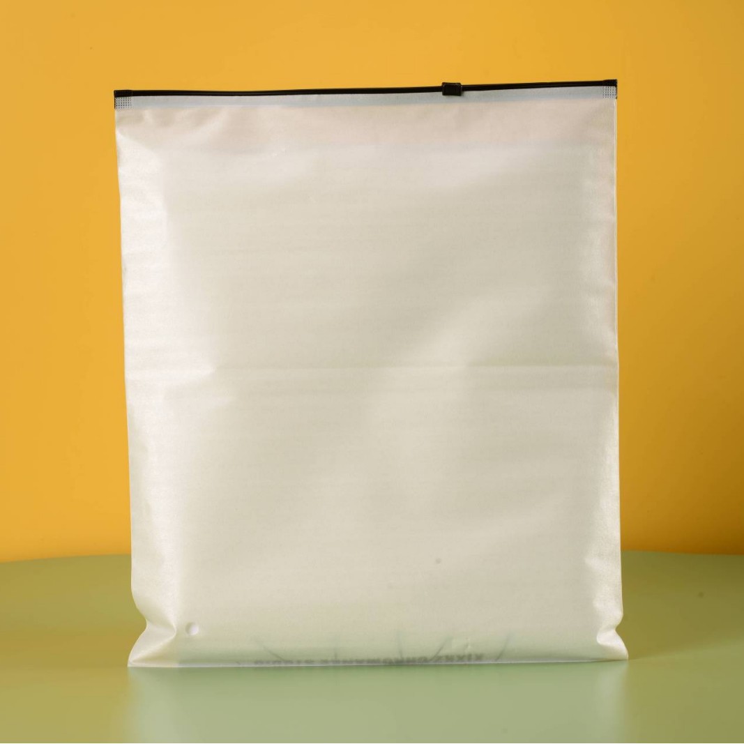 Bolsas con cierre transparentes y esmeriladas en existencia para camisas, bolsas autoadhesivas esmeriladas para toallas, bolsas para embalaje de ropa.