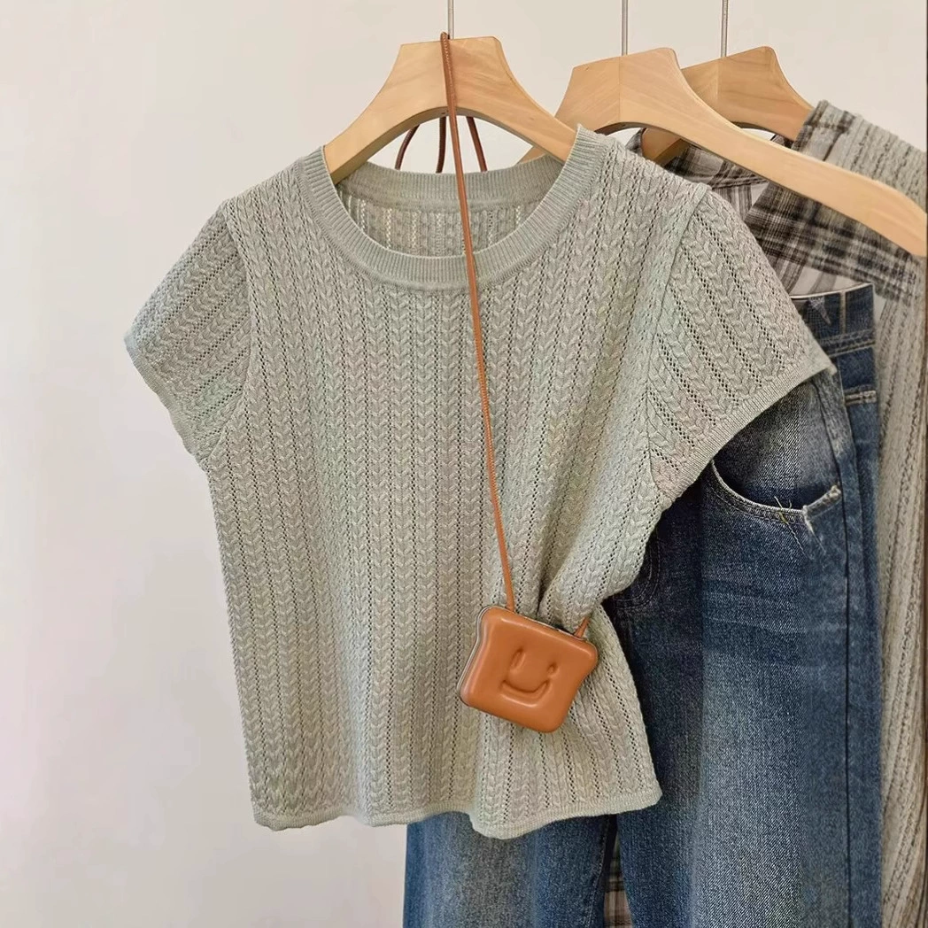 Вязаный трикотаж женский с короткими рукавами, весна-лето 2025, новый круглый вырез, легкий и тонкий короткий низ, однотонный топ