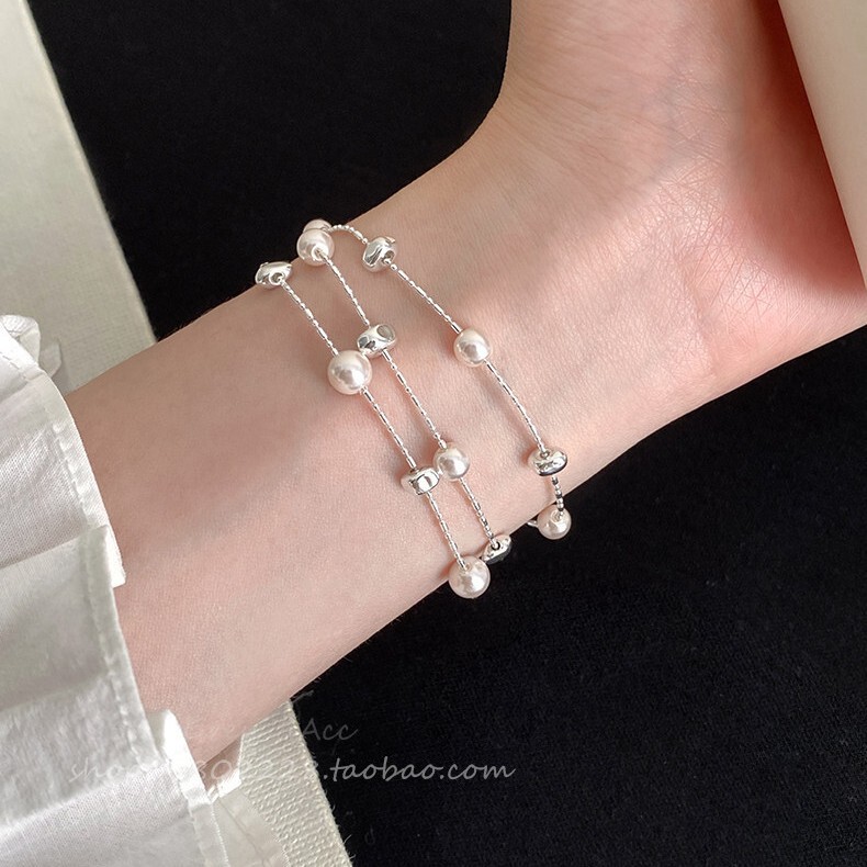 Korean-Style Silver Multi-Layered Pearl Bracelet with a Light Luxury Feel, a Sense of Elegance, Fashionable and Versatile, Niche Design, High-End Accessory