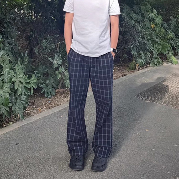 Why Is This American-Style Plaid Pants for Men in Summer, Thin, Slightly Flared Scimitar Pants, Straight-Leg Casual Sports Pants?
