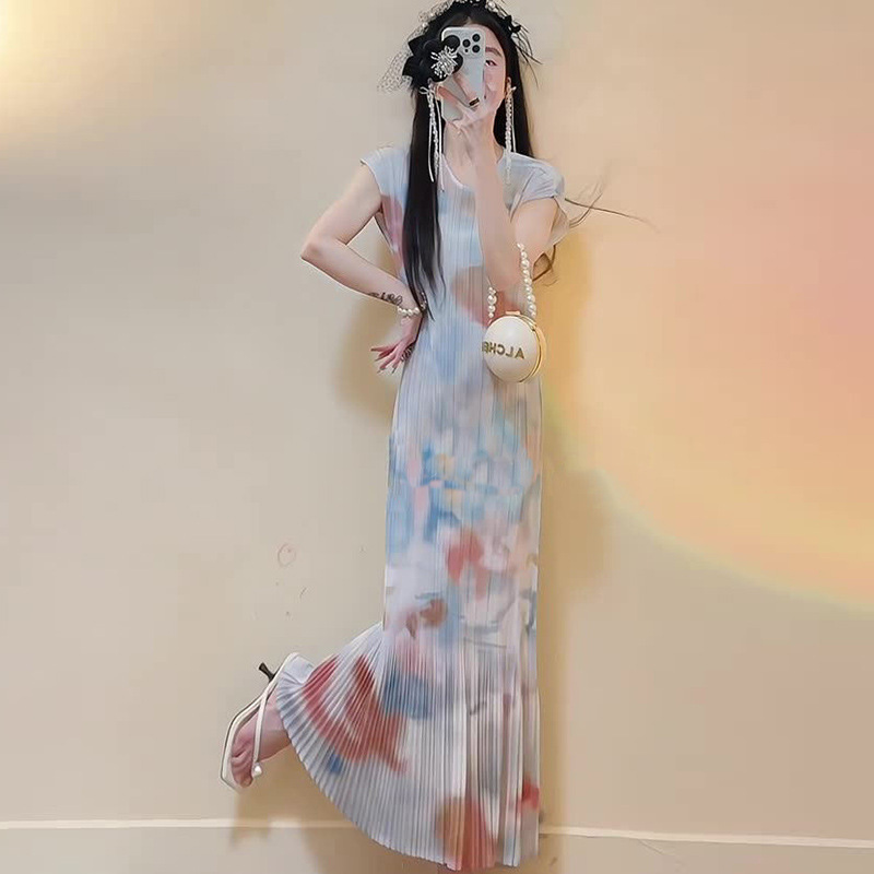 Miyake 2024 Summer Korean Style Elegant Socialite Oil Painting Style Crewneck Short Sleeve Pleated Bag Hip Fishtail dress Women