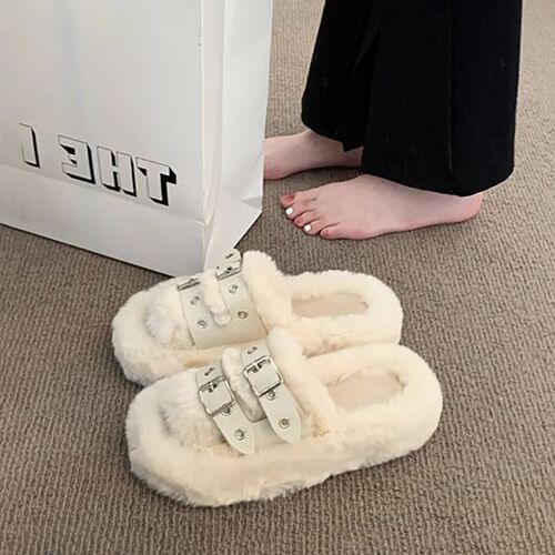 Thick-soled slippers for women, summer wear, 2024 new fashion internet celebrity plush one-word outdoor fur slippers autumn and winter 