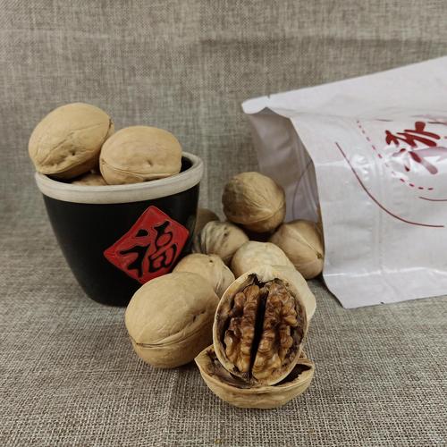 Xinjiang 185 Paper-Peach Walnut Wholesale Distribution 500g Aksu Specialty Hand-Picked Walnut Nut Thin Skin Raw Walnut