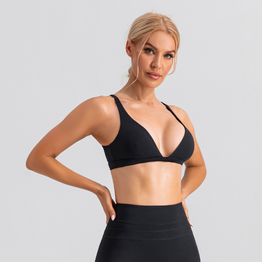 V profundo con cojín de pecho chaleco deportivo de taza triangular conjunto de entrenamiento de fitness al aire libre bra de yoga deportivo de alta elasticidad