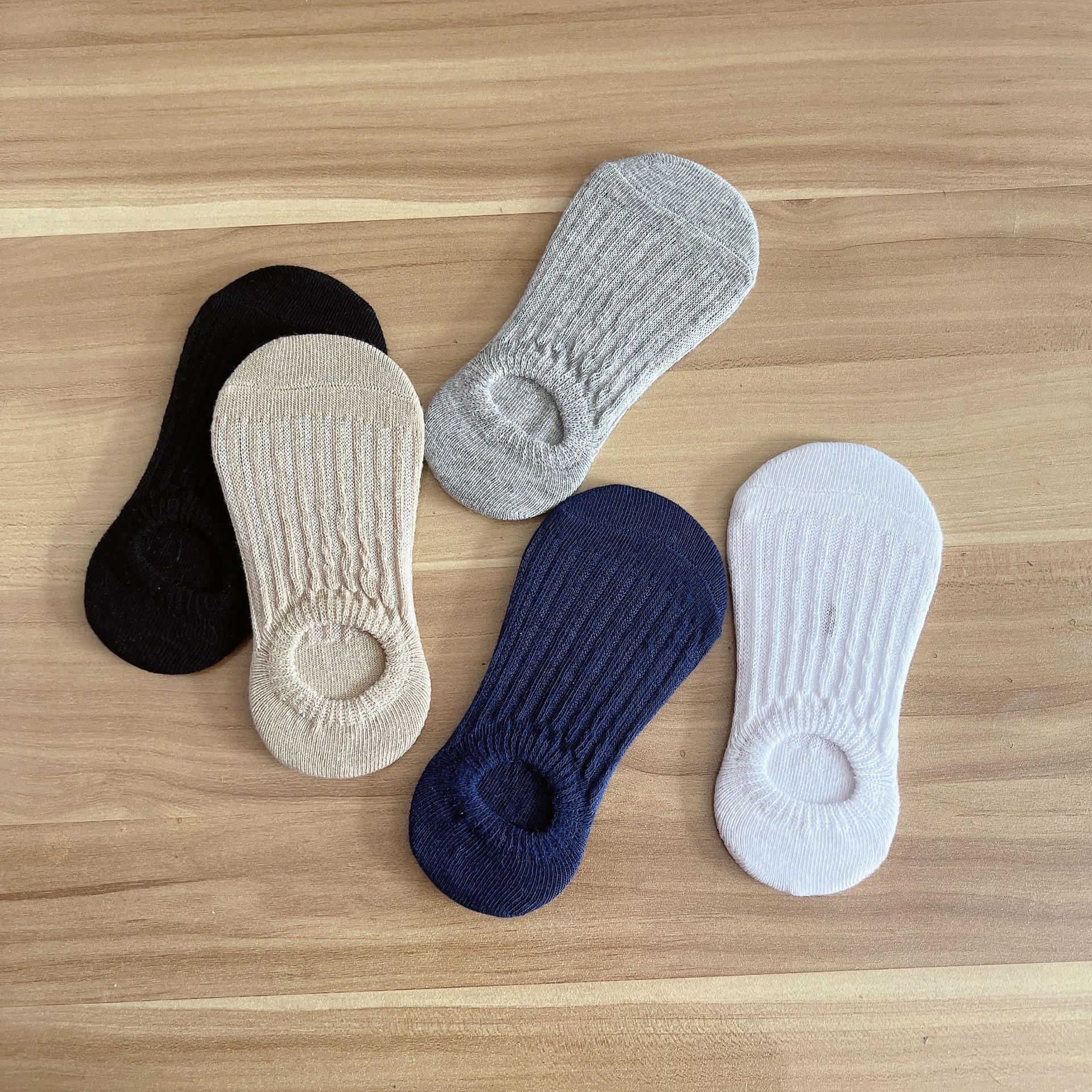 Barco de malla para niños Calcetines primavera y verano bebé calcetines invisibles de color sólido calcetines de silicona antideslizantes calcetines transpirables para niños y niñas Algodón