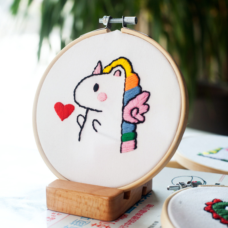 Unicorn embroidery diy material bag children's beginner manual class simple three-dimensional self-embroidered clothes Teacher's Day gift