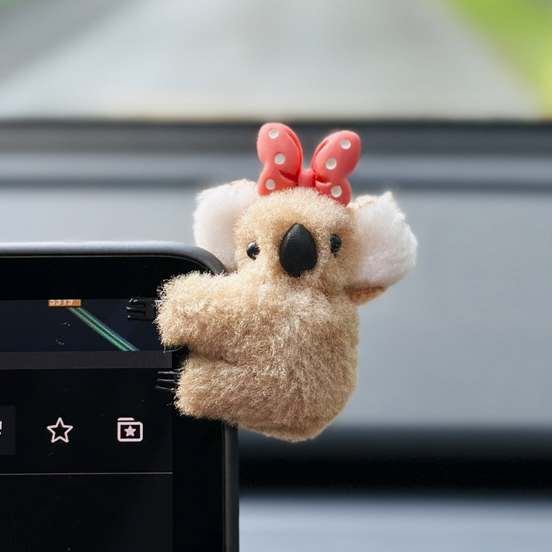 2024 nuevo estilo lindo koala decoración de accesorios de coche pantalla de consola central de coche decoración de coche rojo de Internet