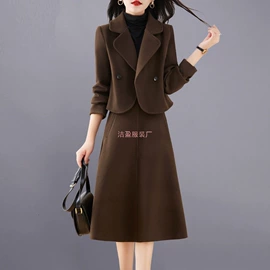 时尚休闲套装;棉衣;女式针织衫