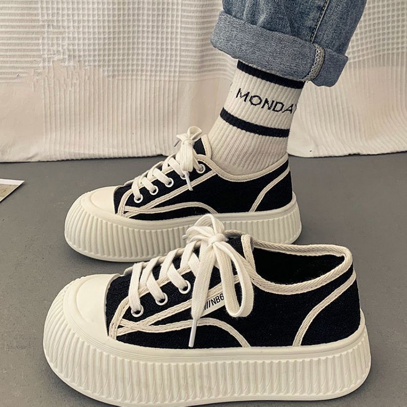 Casual Canvas Shoes for Women, Thick-Soled, Petite, 2025 New Versatile Student Large-Toe Sneakers, Ins Soft-Soled White Shoes