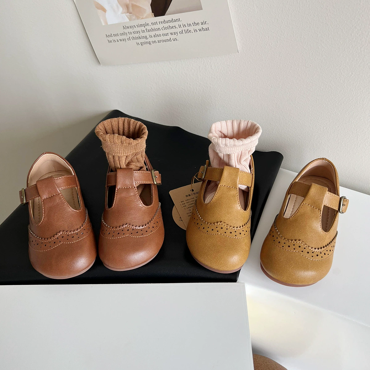 2023 новые детские кожаные туфли корейские пустые ретро коричневые туфли принцессы для девочек дикие иностранные мягкие подошвы одиночные туфли