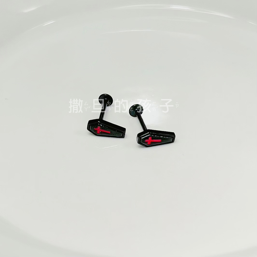 Pointed titanium steel lip stud product view