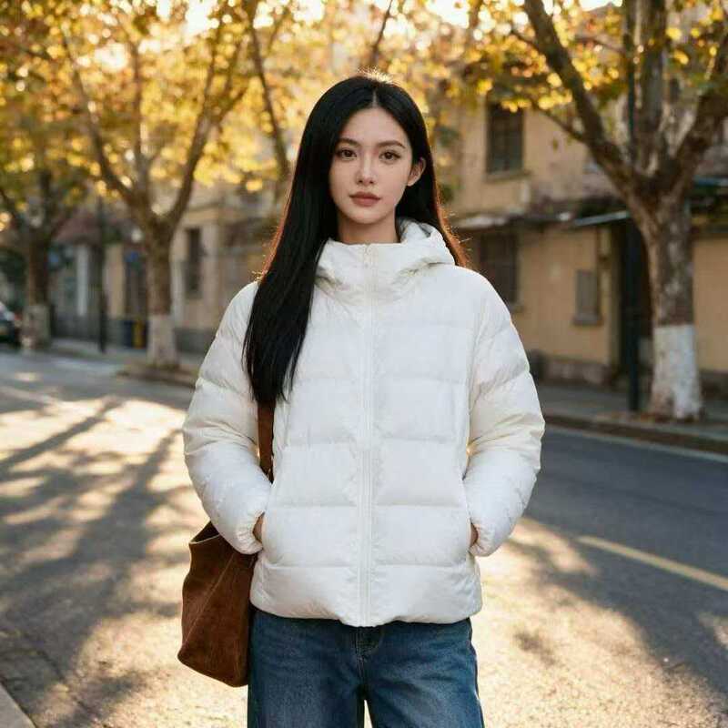 Taizhou Niaojia's new Thorium hoody hooded down jacket for women, warm and thick, with taped seams, short style Taizhou Niaojia's new Thorium hoody hooded down jacket for women, warm and thick, with taped seams, short style