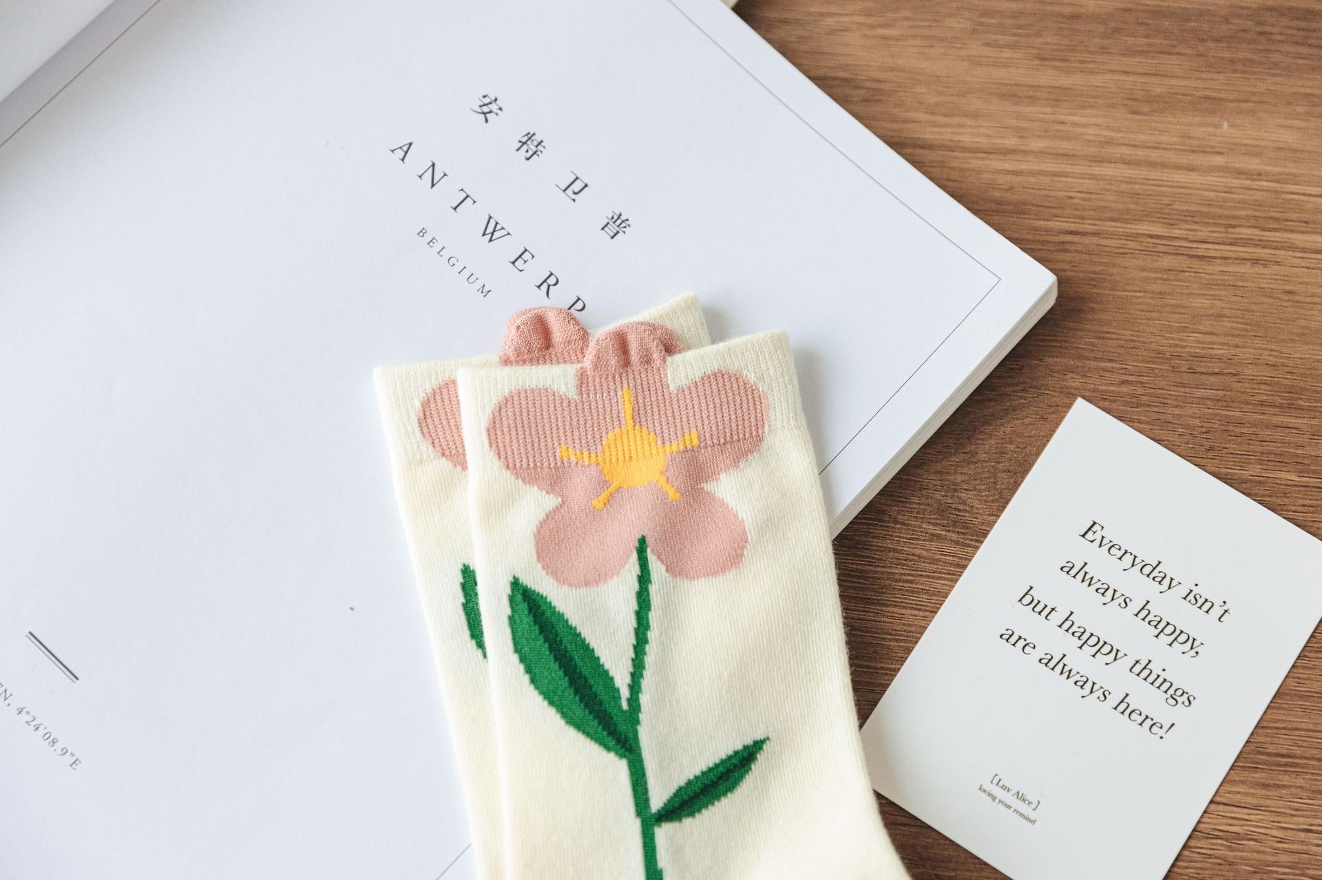 Breathable Function Flowers Pattern Flowers Cotton Crew Socks 1 Piece