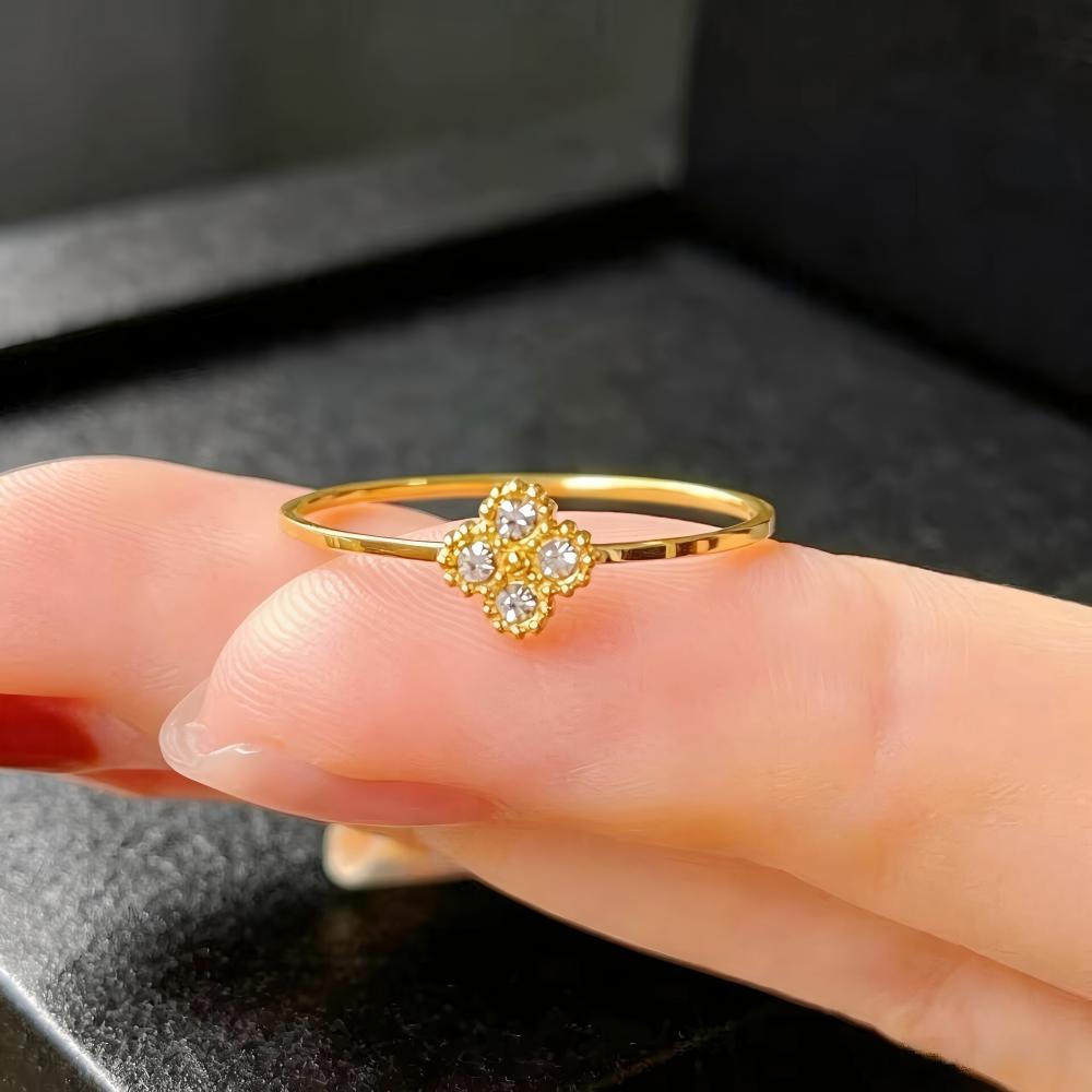 Lüks Titanyum Çelik Dörtyaprağı Yonca Taşlı Kadın Yüzüğü İnstatrend Solmayan Çiçek Moda Elmas Yüzük Knuckle Tail Yüzüğü