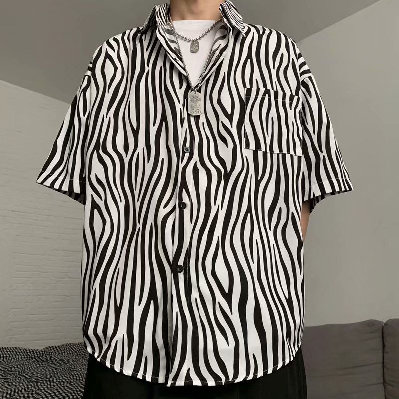 2026 Spring/Summer New Hong Kong Style Striped Shirt Men's Trendy Hip-Hop Retro T-Shirt Horse Print Short Sleeve