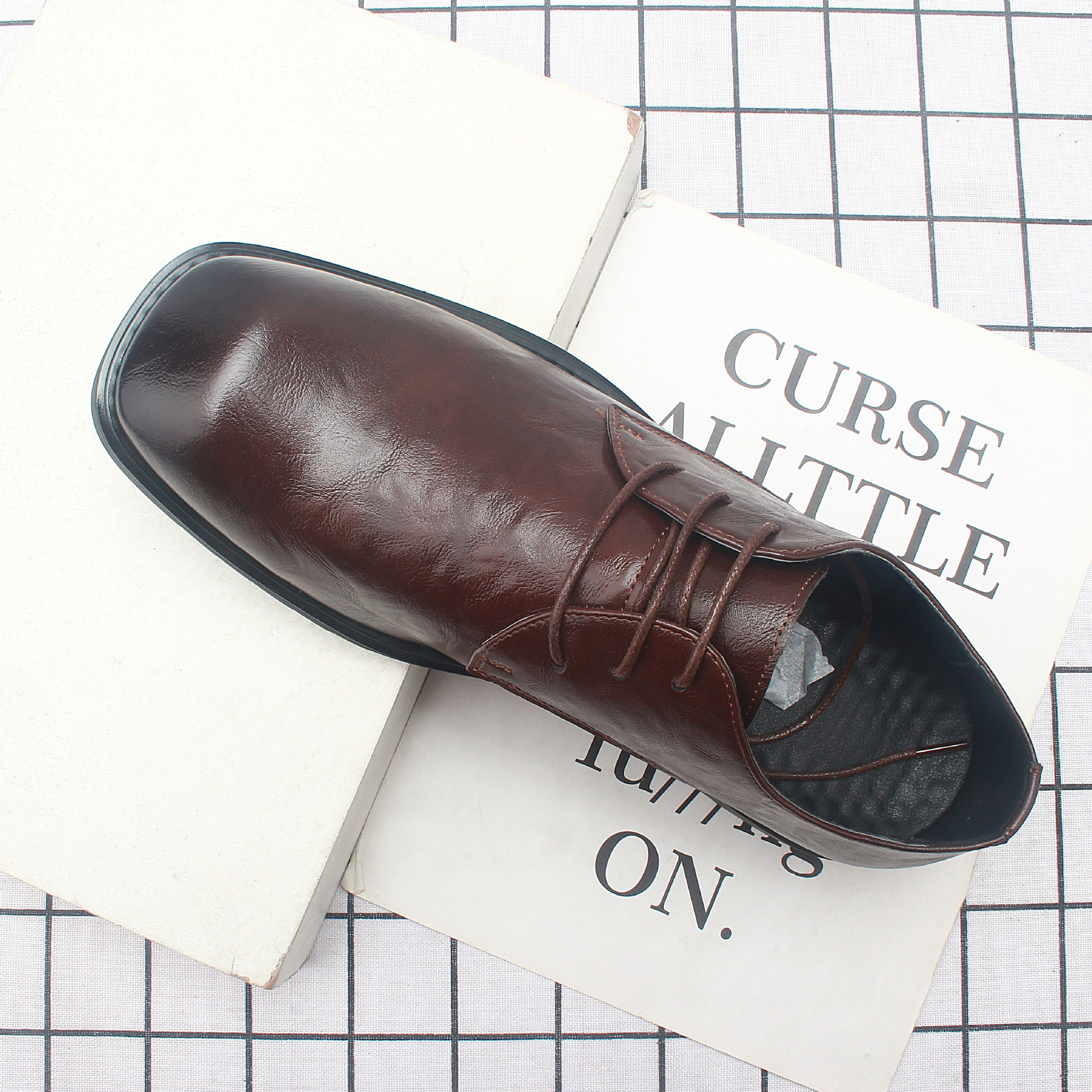 ��ʽ����ƤЬ2025����Ӣ�������Ь1314