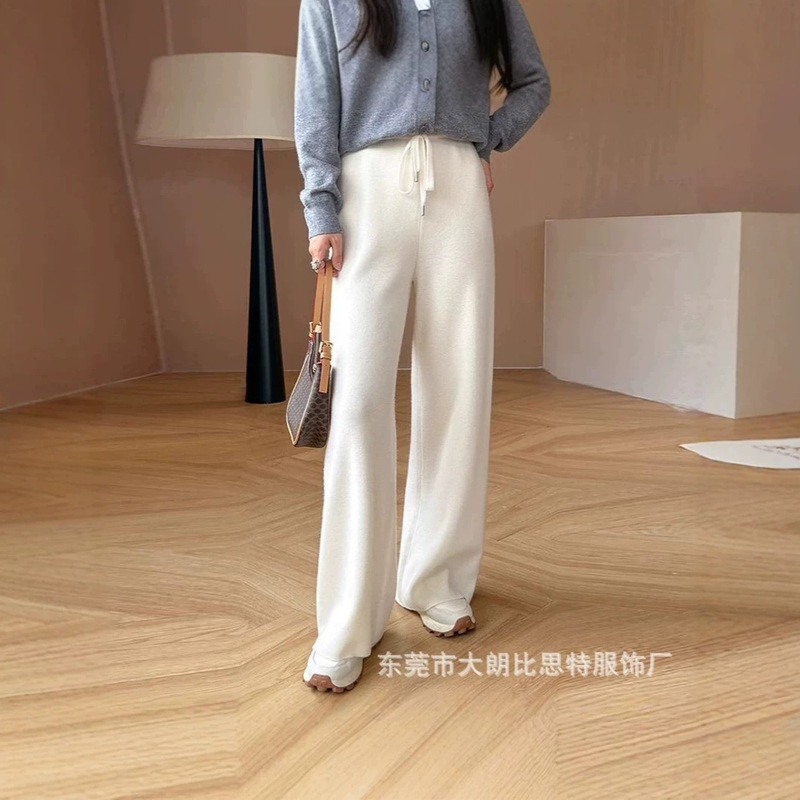 New autumn and winter straight wide-leg pants for women, loose and slimming, suitable for wearing with sweaters, knitted casual trousers New autumn and winter straight wide-leg pants for women, loose and slimming, suitable for wearing with sweaters, knitted casual trousers