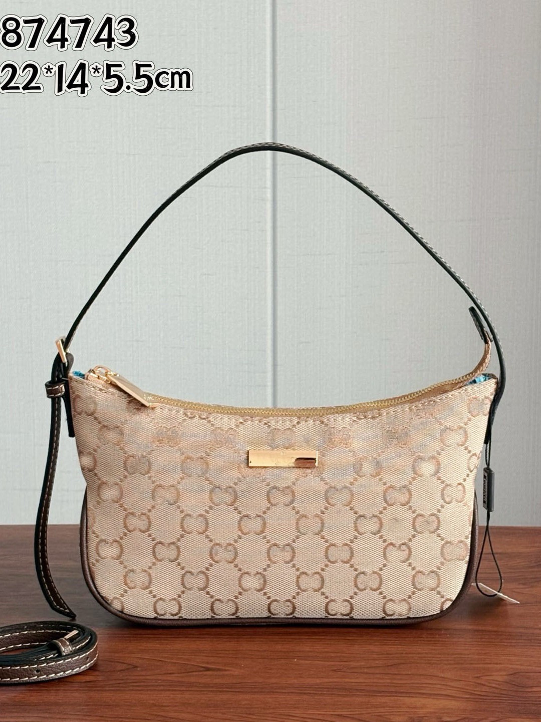 retro fashionable one-shoulder bag