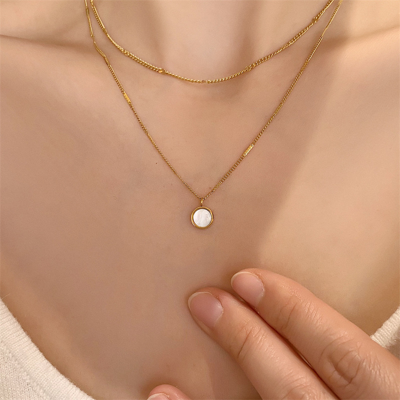 Wholesale Jewelry Simple Style Solid Color Mother Pearl Shellfish Titanium Steel Layered Necklaces display picture 3