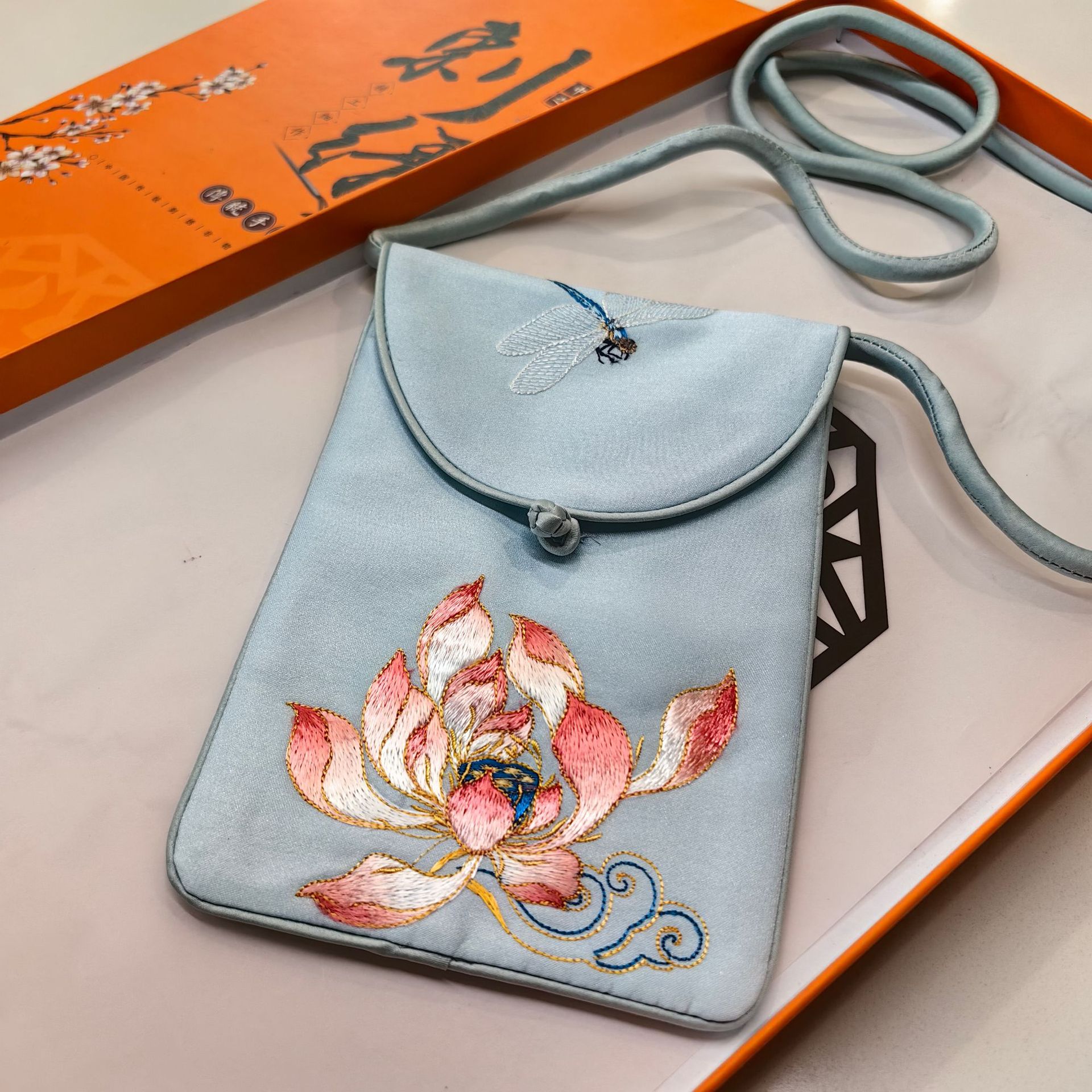 【Dropshipping】Bolso para teléfono bordado de estilo chino, nuevo bolso para teléfono con bordado Su de estilo chino, bolso de lona bordado, bolso cruzado