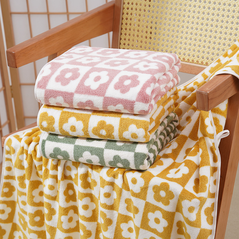 Retro Floral Towels Are Softer and More Absorbent Than Pure Cotton, Suitable for Washing Face and Drying, Home Use Couple Face Towels and Bath Towel Set