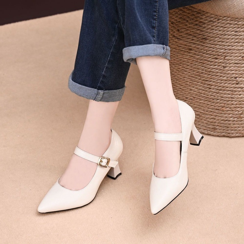 Primavera y verano nuevos zapatos negros de mujer de tacones agudos con tacones altos zapatos de trabajo de viaje profesionales para mujeres