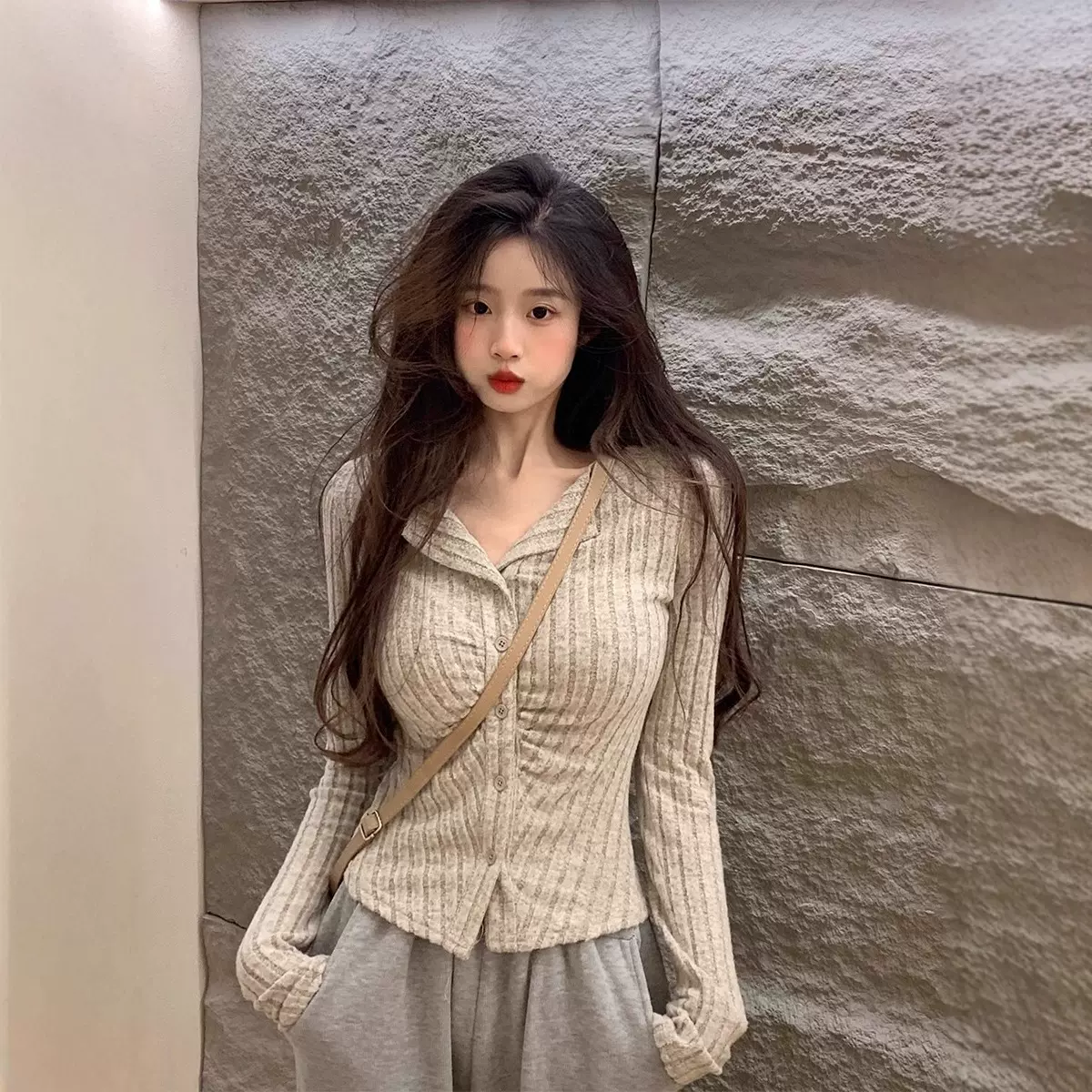 MR 现货 翻领褶皱长袖针织衫女装秋季辣妹修身设计感别致小衫上衣