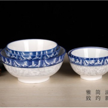 Comercio electrónico al por mayor de impresión verde cuencos y platos de cerámica se adaptan a las necesidades diarias vajilla de porcelana azul y blanca dos yuanes más que el suministro de la tienda