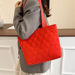 ���Q�r��̫���޽W�p������ݴ�Ůʿ������������μ�Ҹ�°���Ů��