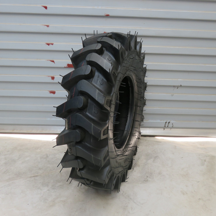 农用拖拉机四轮车人字胎