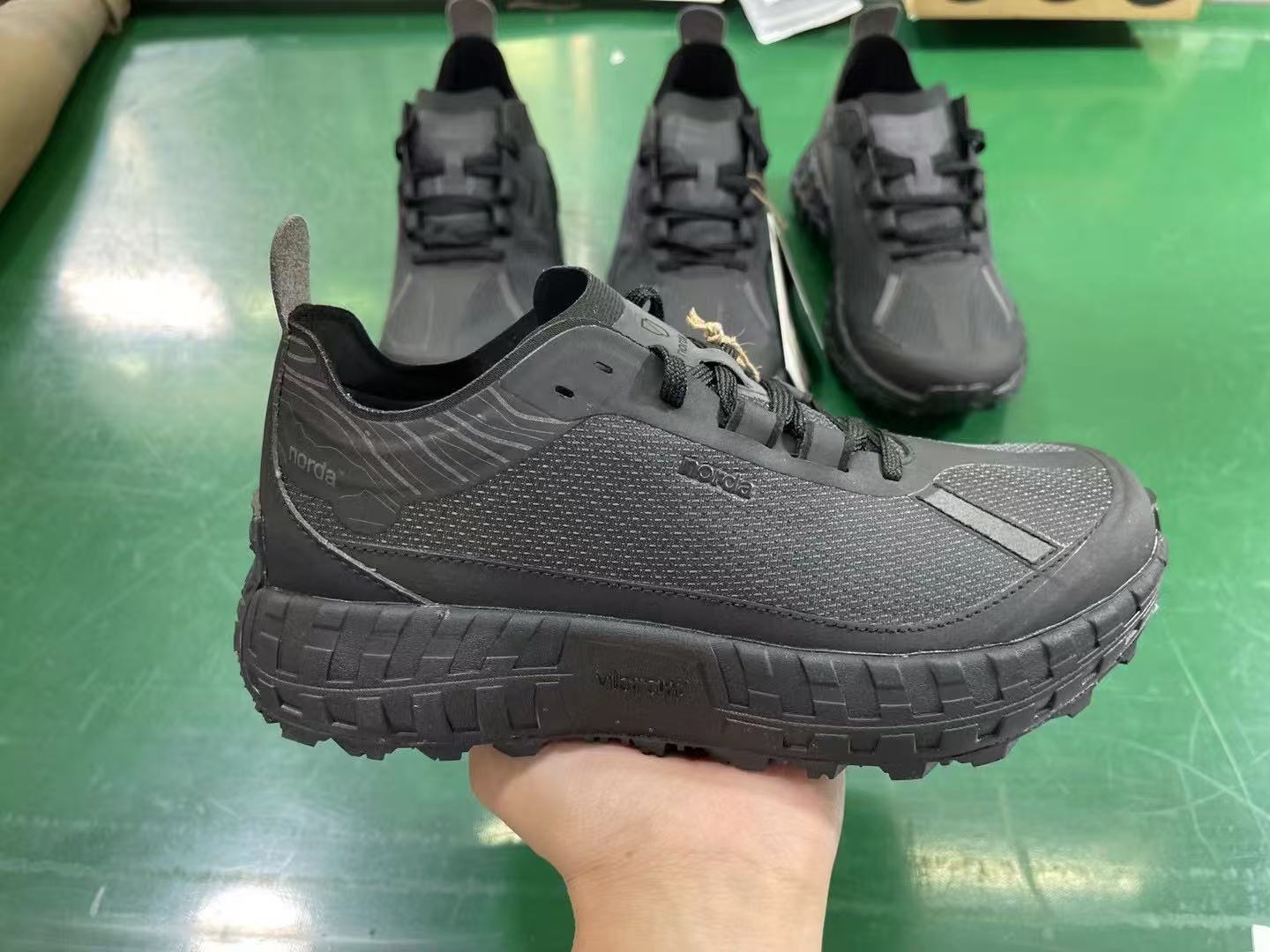 Norda 001 zapatos de montaña para hombres y mujeres, zapatos de carrera bajos, zapatos de senderismo