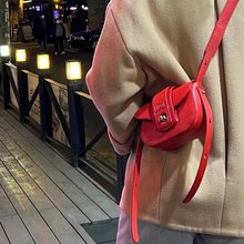 2023新款韩国东大门时尚单肩斜跨包红色mini斜跨包包手机包挂绳包