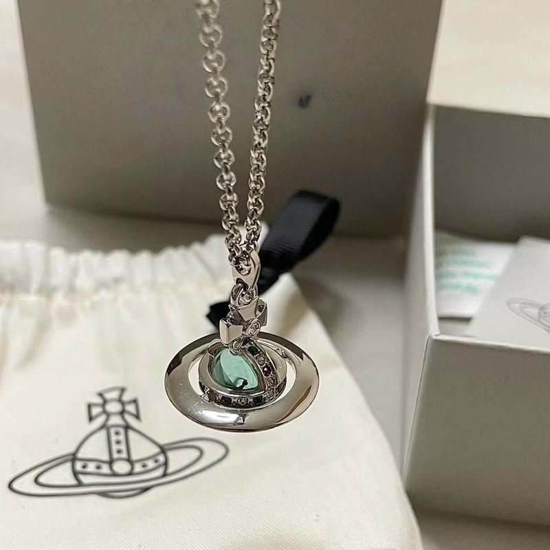 [Cabinet quality] Empress Dowager Orb Stereo Planet Mint Green Necklace Women Saturn Necklace Light Luxury Clavicle Chain