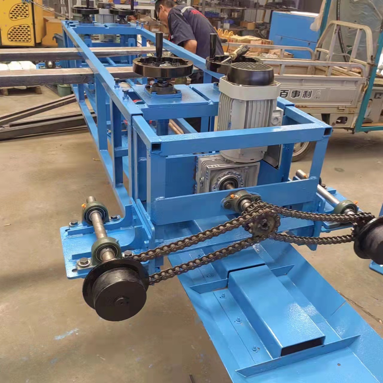 牛场拉纹机   现浇混凝土地面拉纹器   电动轨道防滑纹成型机