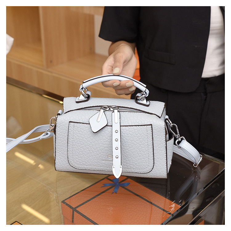 Commuting Simplicity Handheld Boston Women's Premium Pillow 2024 New Trendy Casual One Shoulder Crossbody Bag_voghion.com