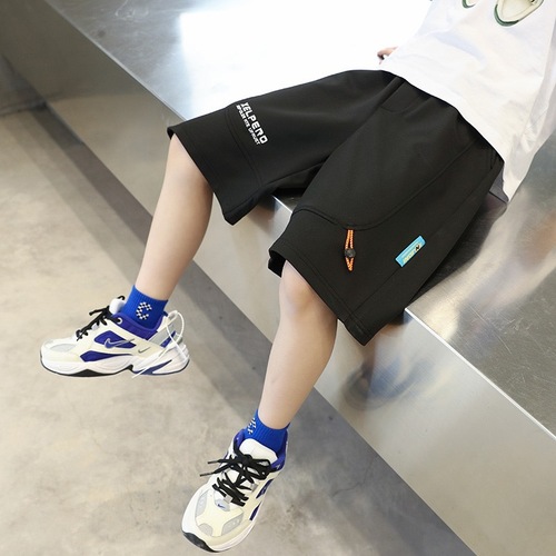 Children's Summer Sports Shorts, Unisex Five-Pocket Shorts, Medium to Large, Stylish and Versatile Casual Loose Fitting