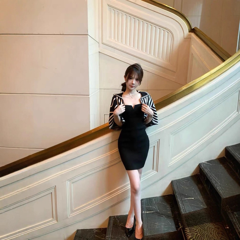 M900上衣外套高级感2025新款设计感春秋小众女短款披肩斗篷小个子|undefined