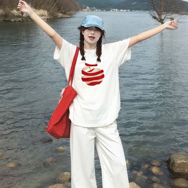 Cross-Border Foreign Trade Summer White Apple Short-Sleeve T-Shirt for Women, Summer 2026 New Design, Regular Shoulder Loose Short-Sleeve T-Shirt Cross-Border Foreign Trade Summer White Apple Short-Sleeve T-Shirt for Women, Summer 2026 New Design, Regular Shoulder Loose Short-Sleeve T-Shirt