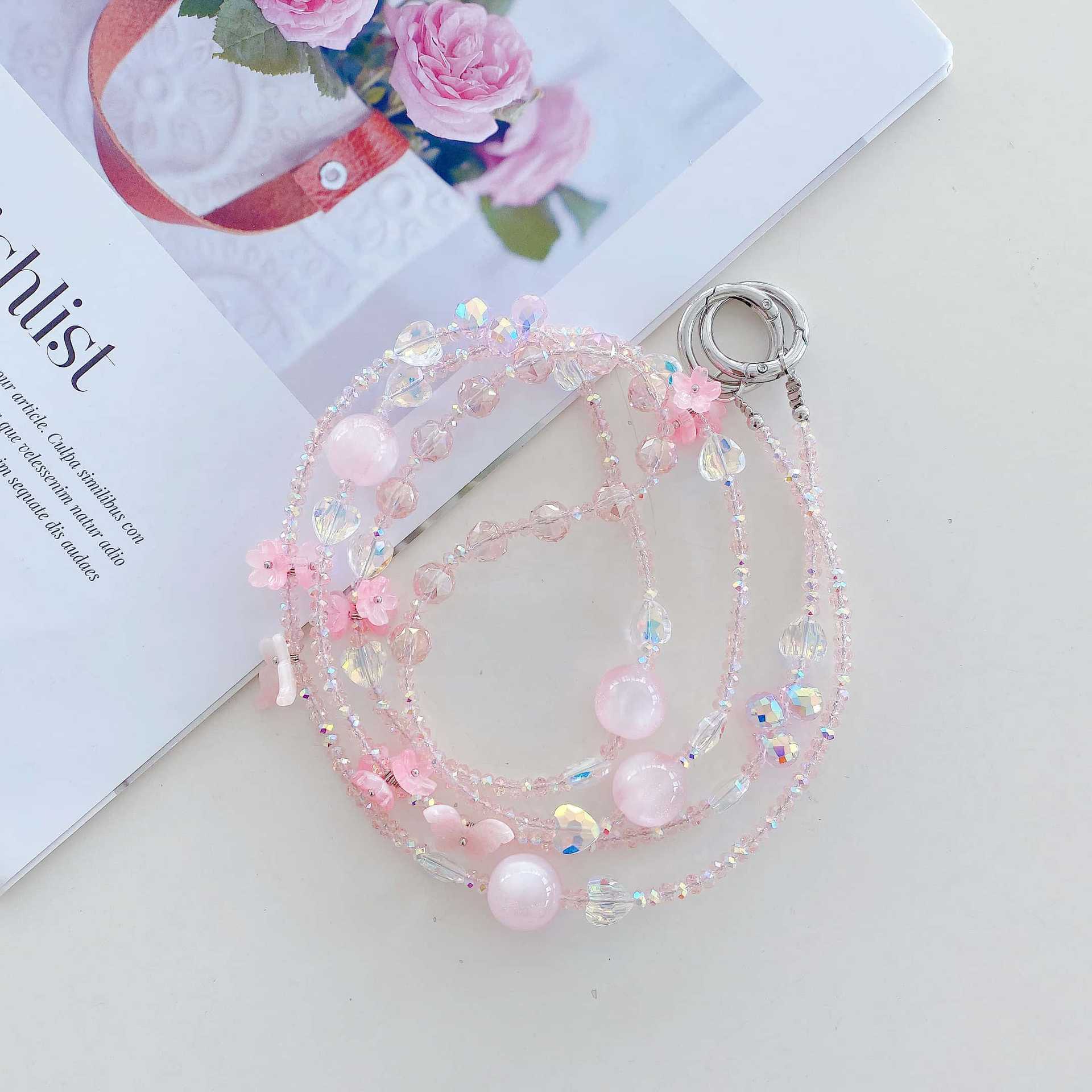 Boutique hecho a mano de alta gama teléfono móvil cadena colgante ins flor cuentas cadena larga cordón de teléfono móvil de moda mensajero largo/colgante