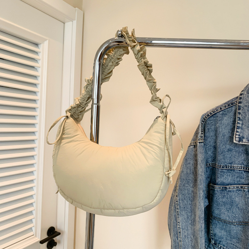 Bagāža un somas 2024. gada jaunā stila versija ikdienas daudzpusīga ins personības vienkārša modes krokota plecu kurjera sieviešu soma_voghion.com