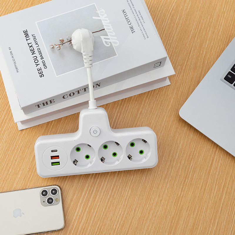 Q5206 # OEKON Caja estándar europea de conversión de paquete con cable corto 2USB + 1Type-C mezcla de color blanco y negro