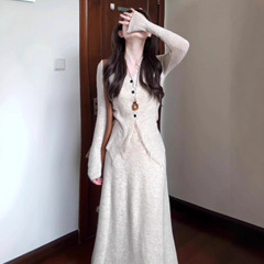 巨好看长袖针织连衣裙子女2025早秋季新款小香风韩系穿搭套装长裙