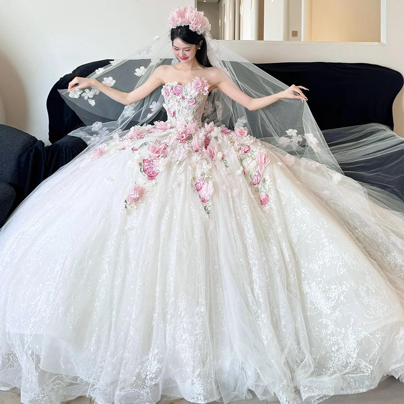 Strapless Sweetheart Neckline Wedding Dress With 3D Floral Appliques, Light Pink Princess Gown For Petite Brides_ecoleips.com
