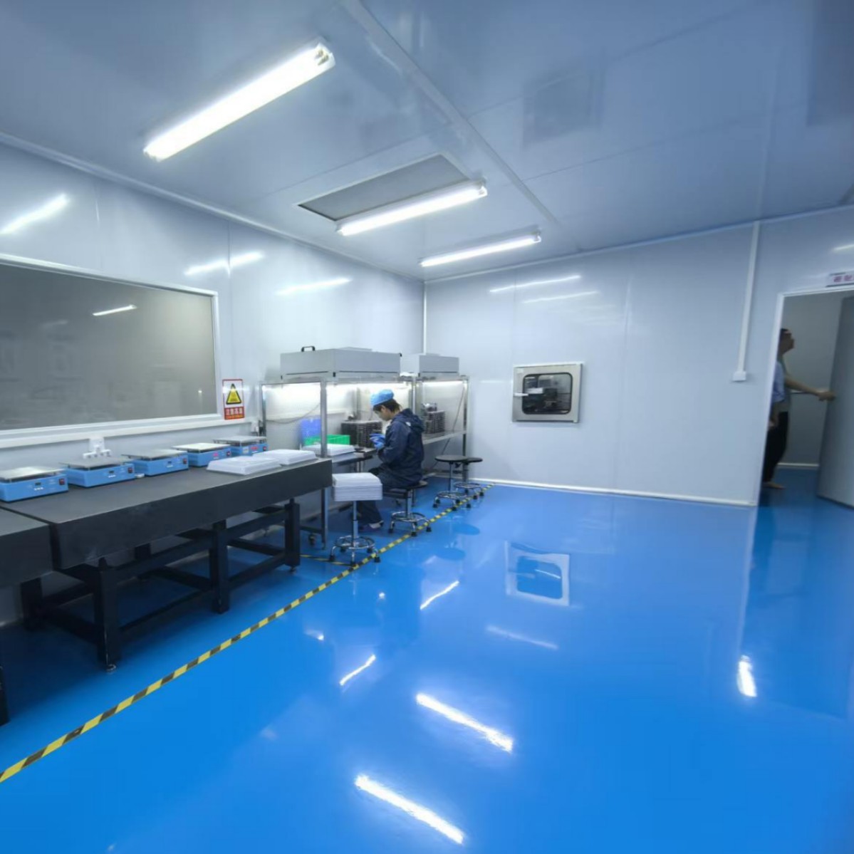 оƬ��ճ�У�оƬ������ ʵ������Ʒ�д���չʾ��Ƭ�� 7515��